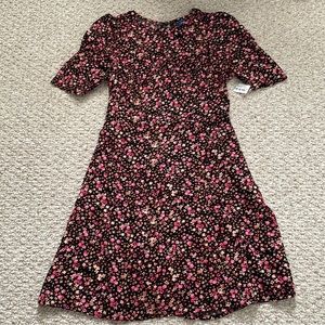 Fun and flirty floral print dress extra small from Old Navy NWT